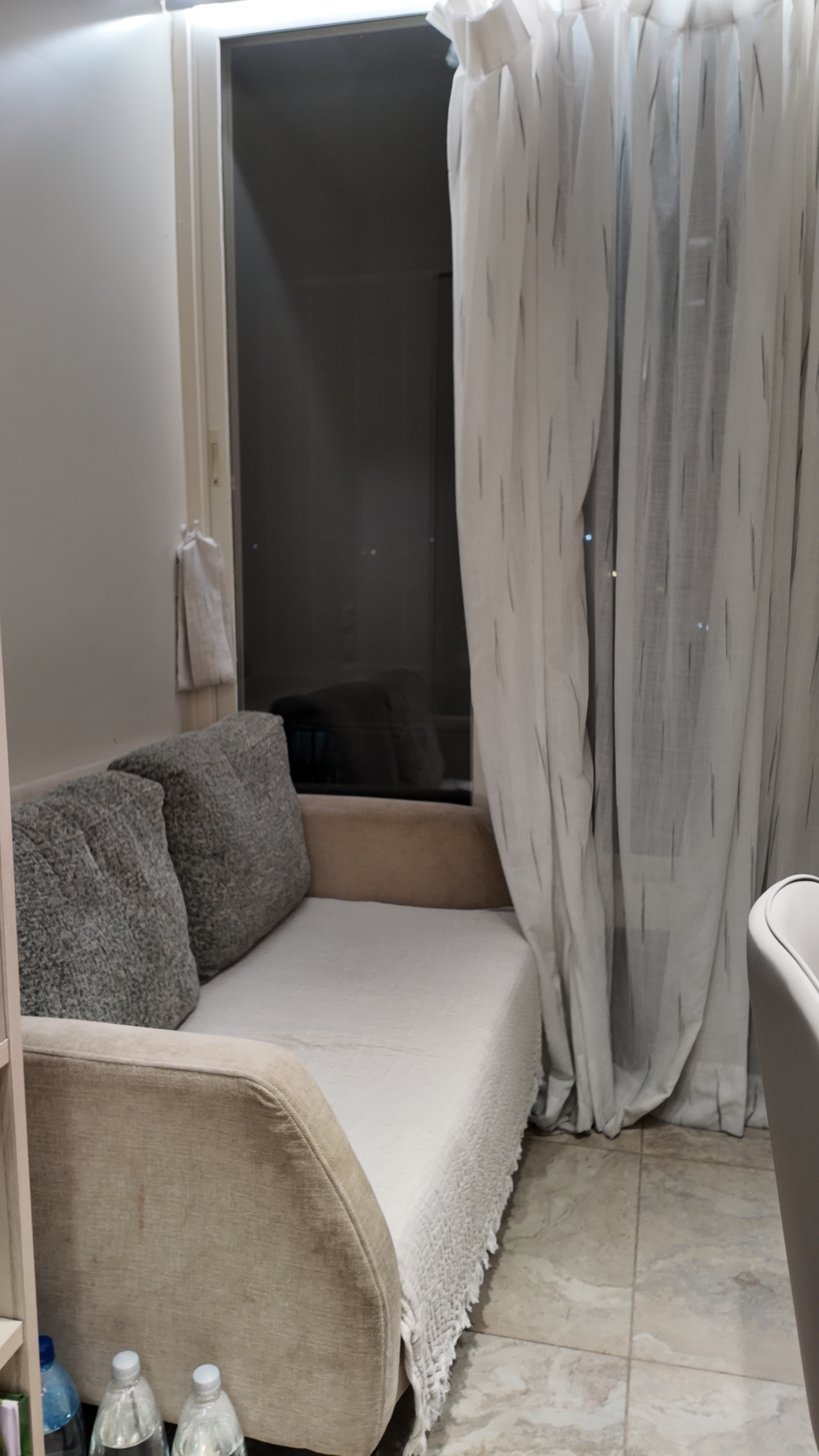 Beautiful 2 Bedroom apartment off of Bar Ilan photo 3
