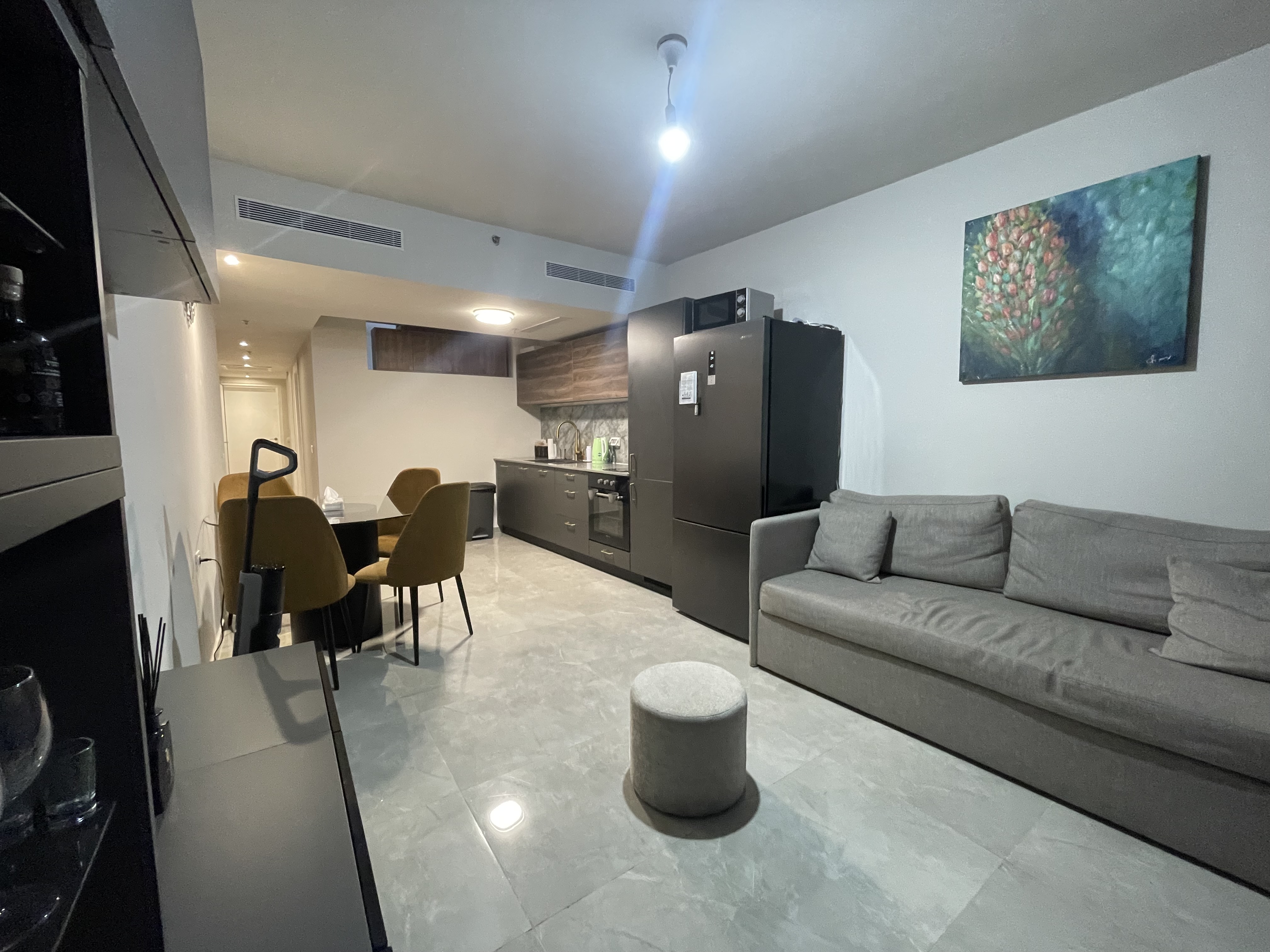 Medium Term 2 Bedroom Apartment photo 3
