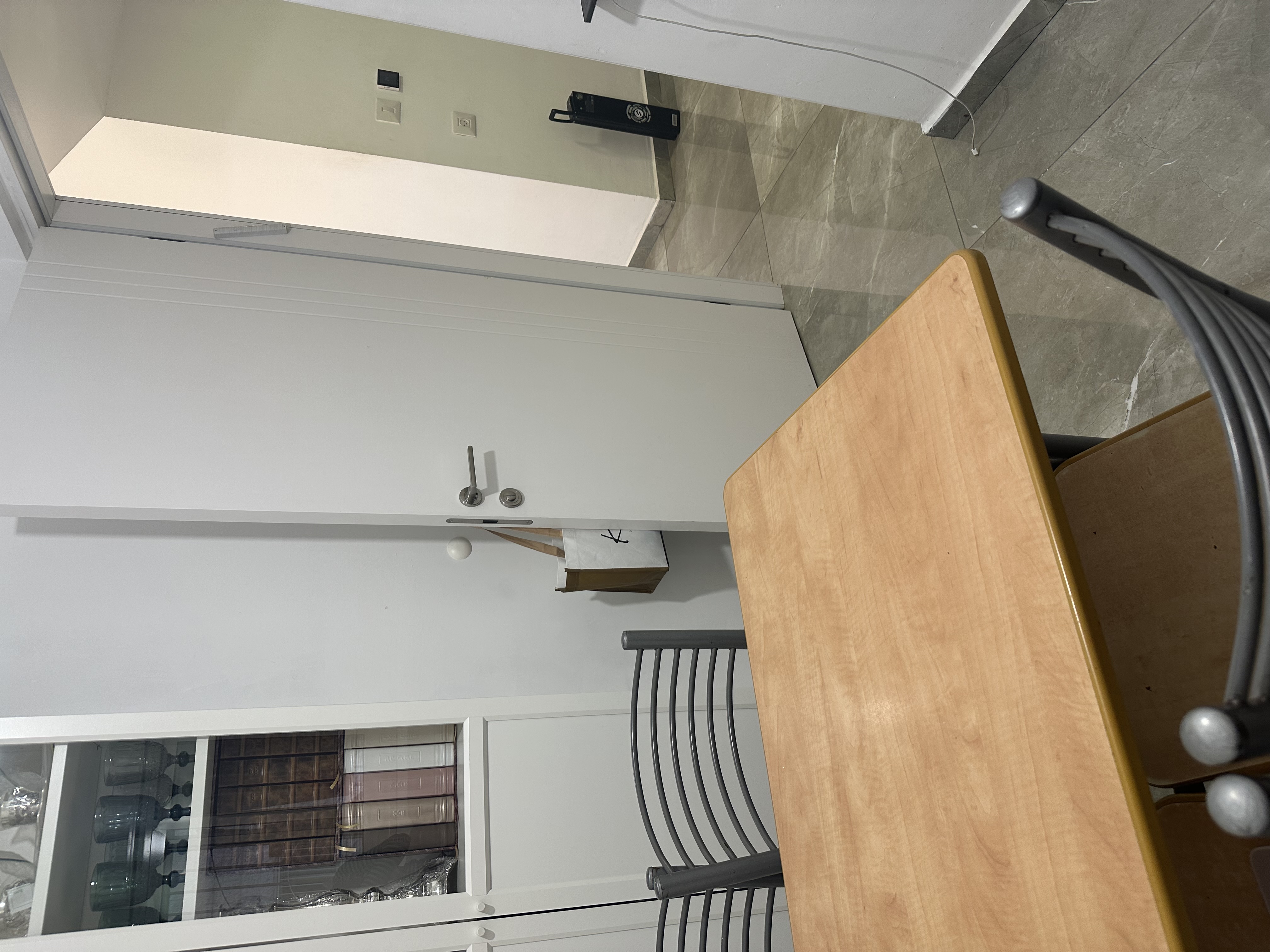 1 Bedroom with Seperate Kitchen/dining room photo 3