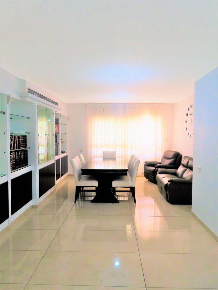 New 4 Bedroom Apartment photo 2